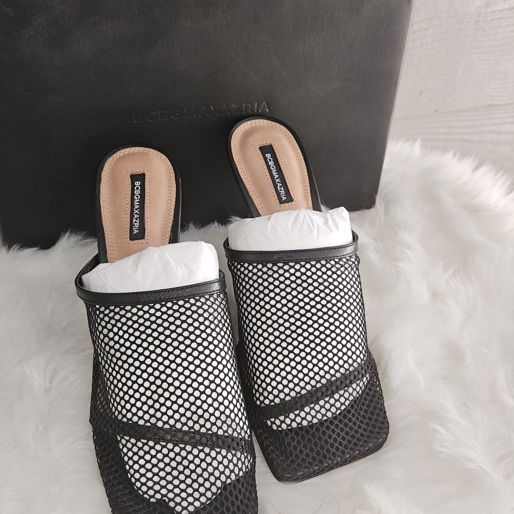 BCBG MAXAZARIA MESH SHOES SZ 11